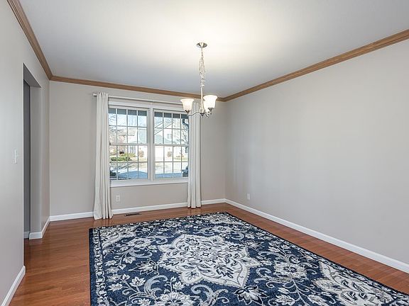 5th image of 5209 Oakridge Dr