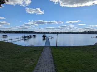 4825 Motorway Dr, Waterford, MI 48328