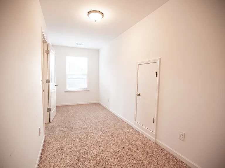 2124 Kirkwood Dr — Photo 11