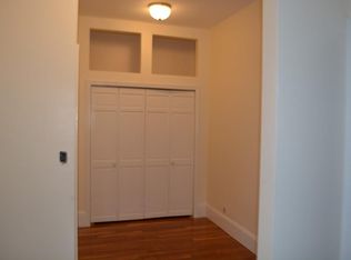 189 Bay State Rd APT 1F, Boston, MA 02215