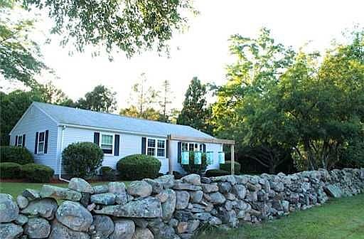 3rd image of 424 Oakwoods Dr