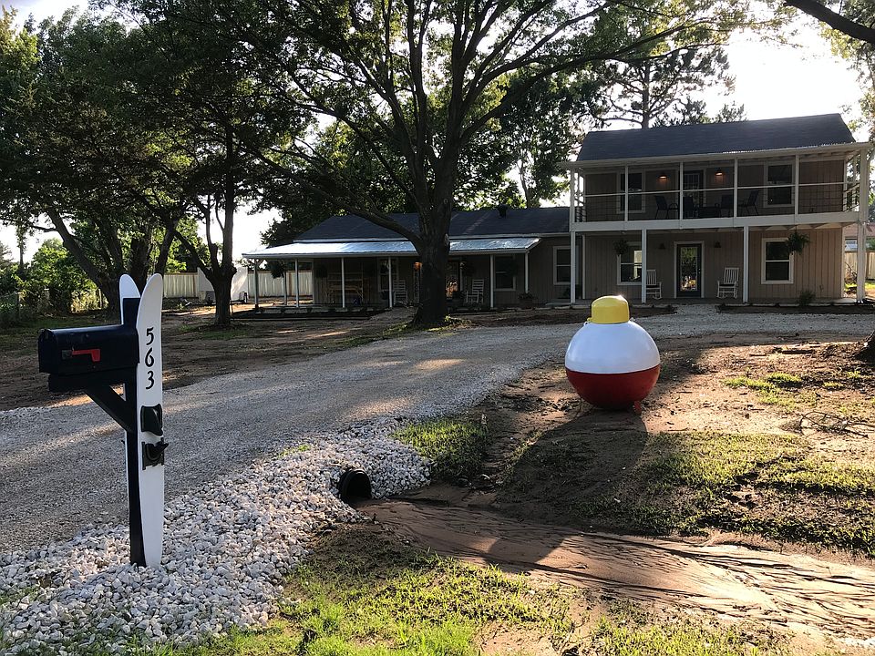 1st image of 563 Cottonwood Ln