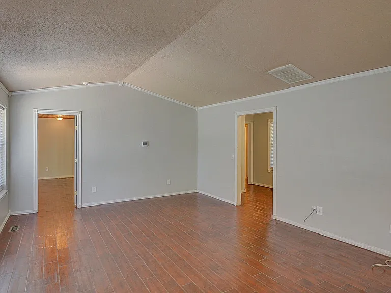 9800 Craford Ct — Photo 23