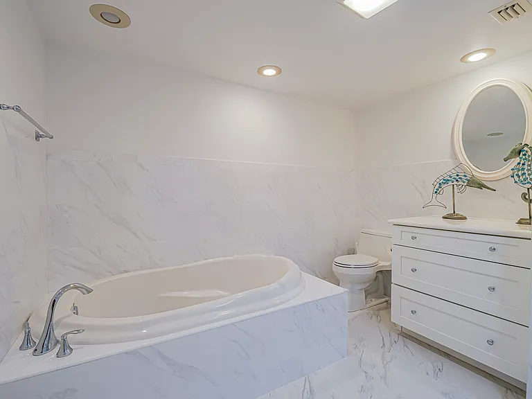 8416 Oceanside Dr #F11 — Photo 8