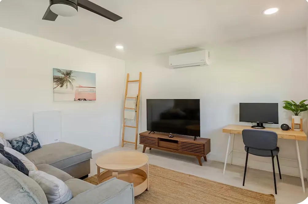 4870 Aberdeen St — Photo 3