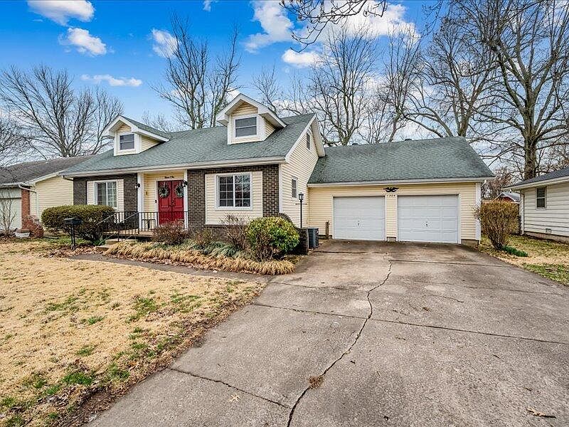 1304 E Woodland Street, Springfield, MO 65804 Zillow