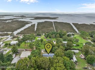 92 Mosley Lane, Wanchese, NC 27981