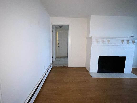 4th image of 20 Delaware Ave APT 3