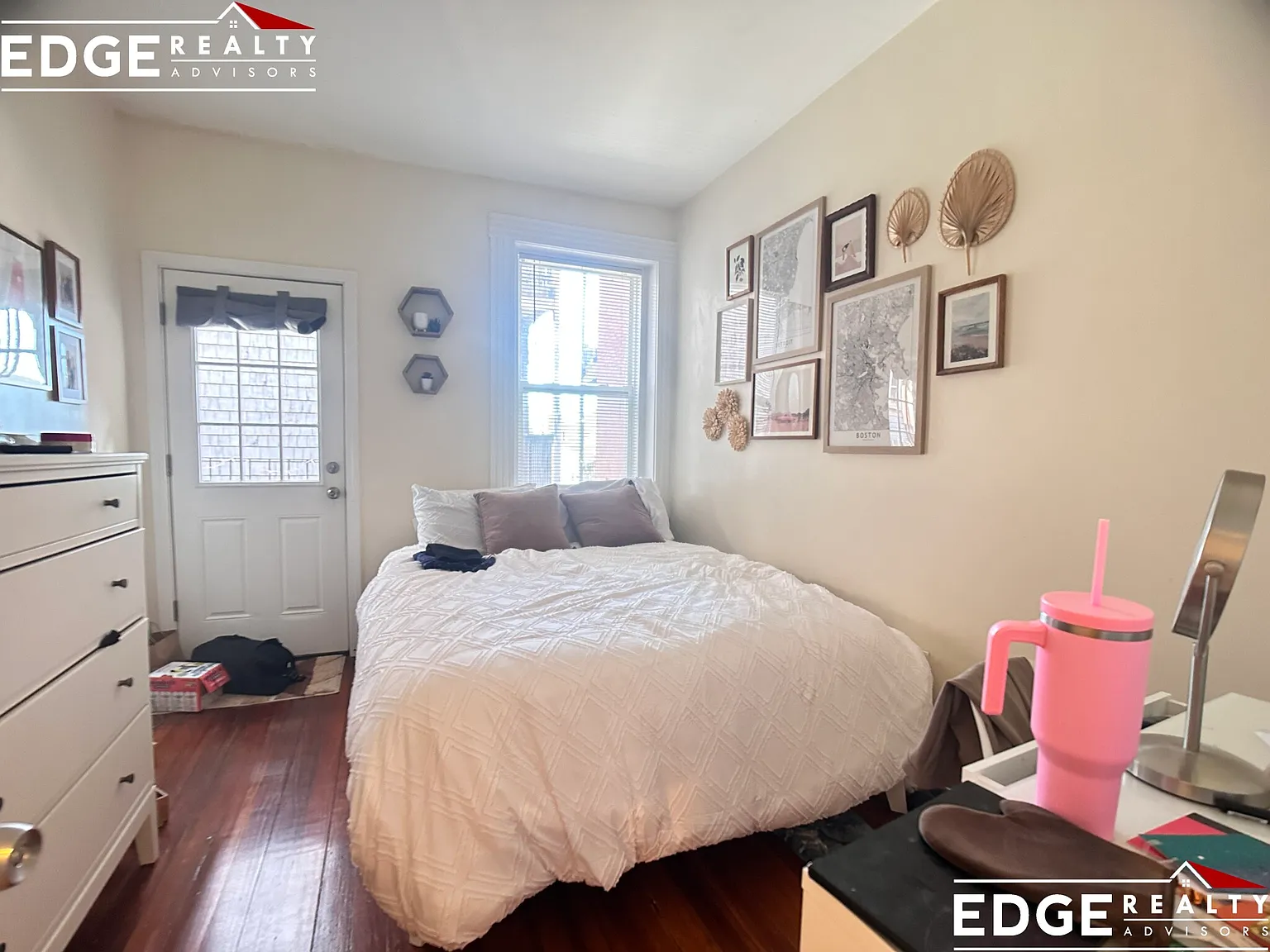 3 bed, 1.0 bath, $2,700 — Photo 4