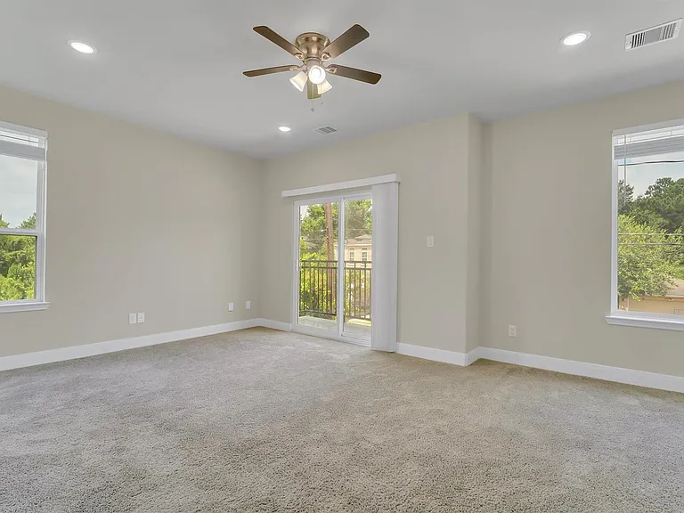 8318 Sunnyhill St — Photo 23