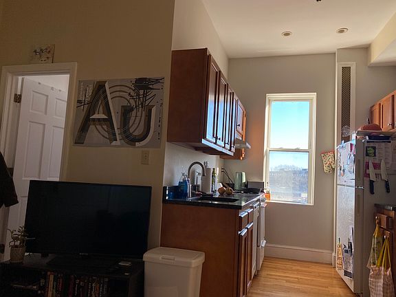 4th image of 1185 Commonwealth Ave APT 20