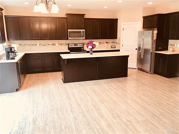 3rd image of 9558 Tyler Terrace Ct SE