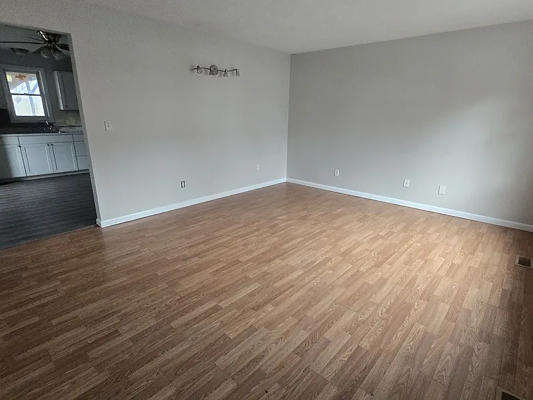 160 Forest Rd #1 — Photo 1