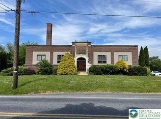 5093 Vera Cruz Rd, Emmaus, PA 18049