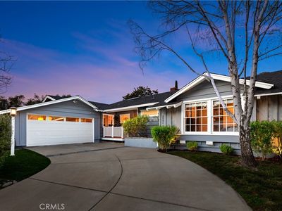 3584 Woodcliff Rd, Sherman Oaks, CA, 91403