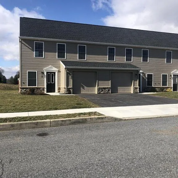 26 Spring View St — Photo 1
