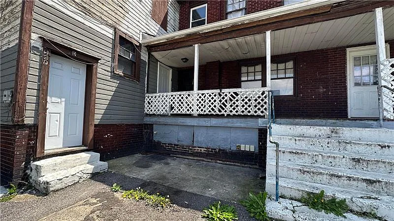 2 bed, $550 — Photo 2