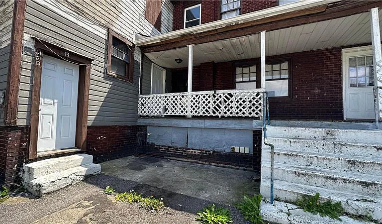 567 S 4th St #D — Photo 2