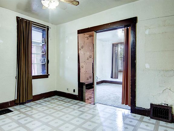 4th image of 1118 Cunningham St