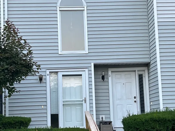 4 Fox Run Drive #4, Cromwell, CT 06416