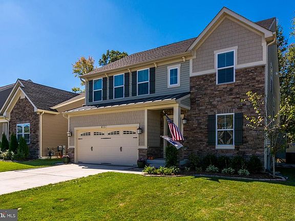 2nd image of 813 Creekside Village Blvd