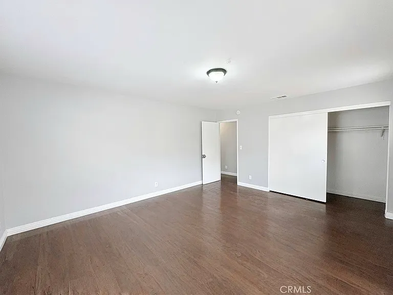 877 S Greenwood Ave — Photo 15