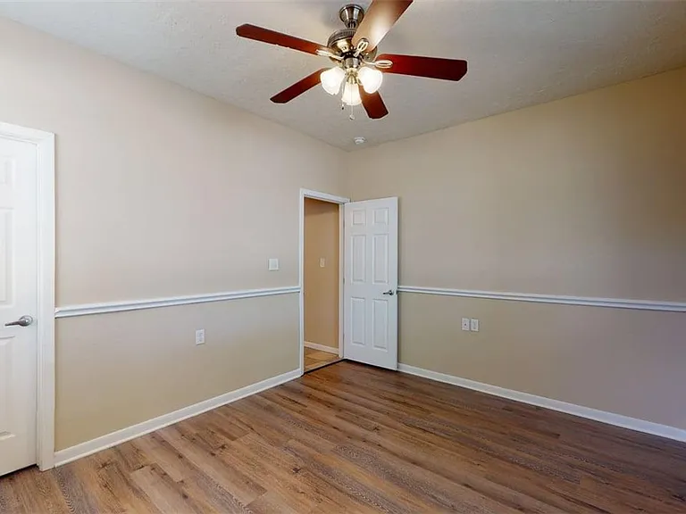 1724 Boardwalk Ct — Photo 9