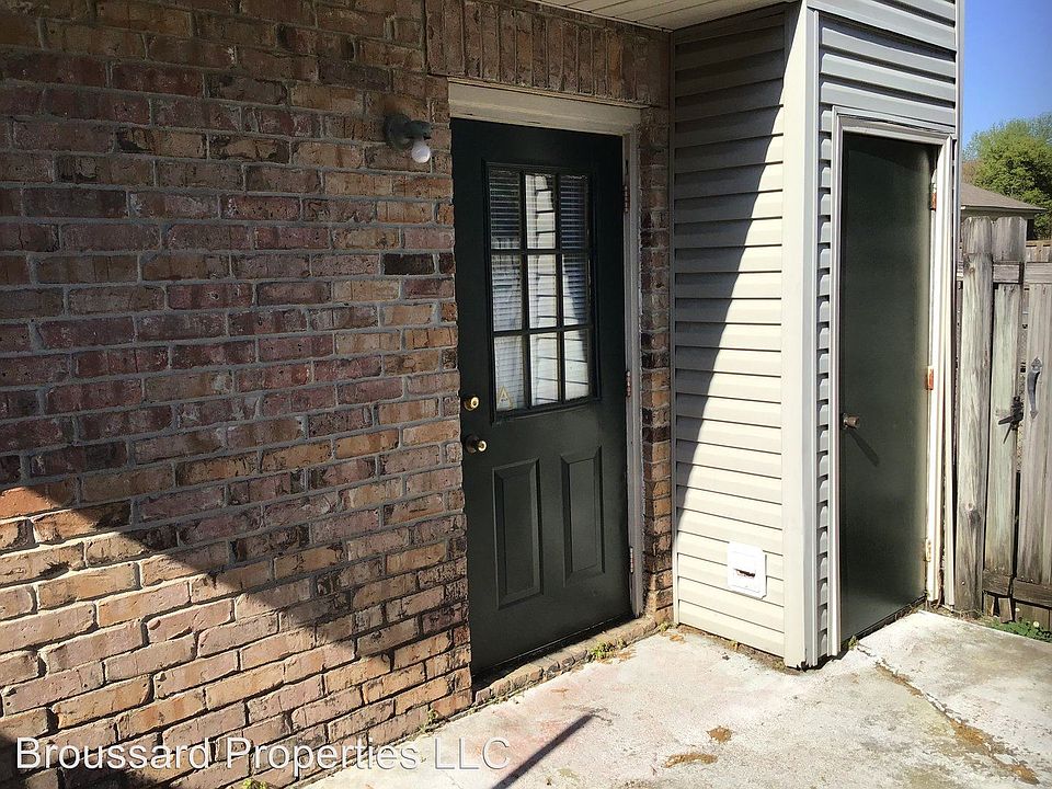 1st image of 100 Winchester Dr #209