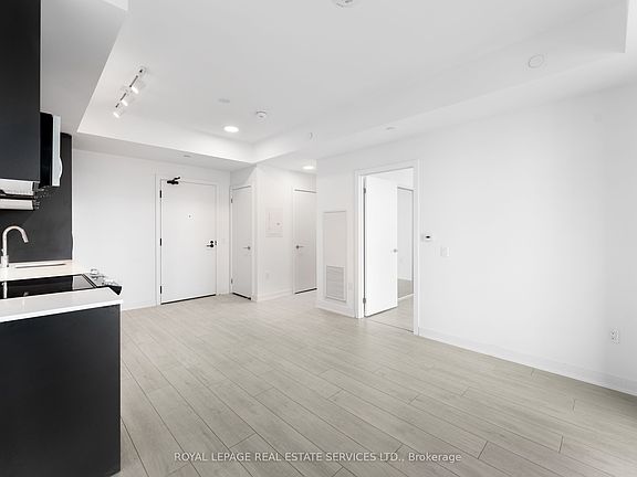 5th image of 1606 Charles St #601