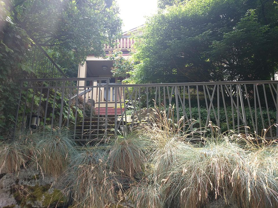 2nd image of 1205 E Boston St
