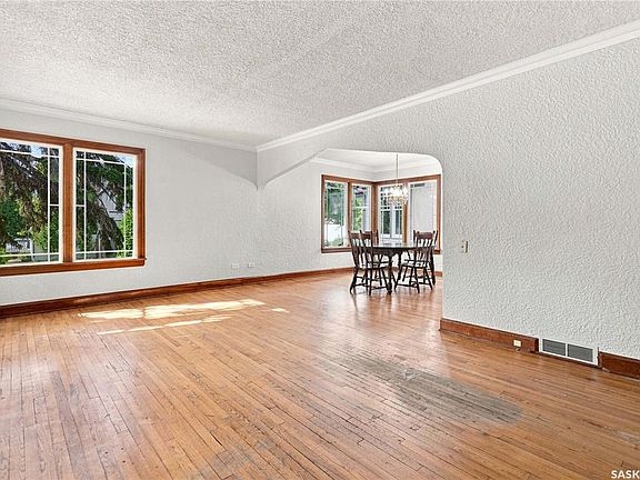 3rd image of 3200 College AVENUE