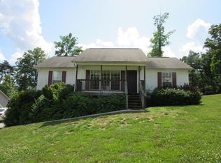 1409 Chessingham Dr, Maryville, TN 37801
