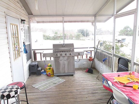 3rd image of 105 Nashville Dr