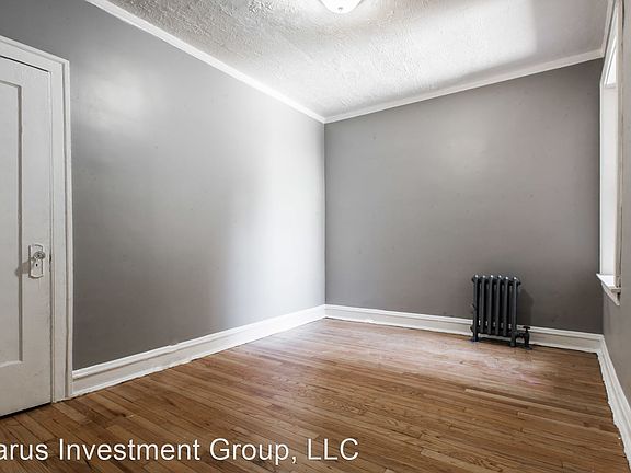4th image of 822 E 82nd St Unit 1