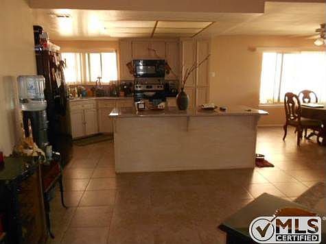 4th image of 17945 Lakeview Dr