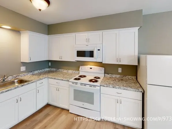 403 E Park St #33, Marquette, MI 49855