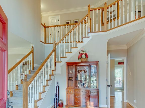 2nd image of 414 Ashley Ln