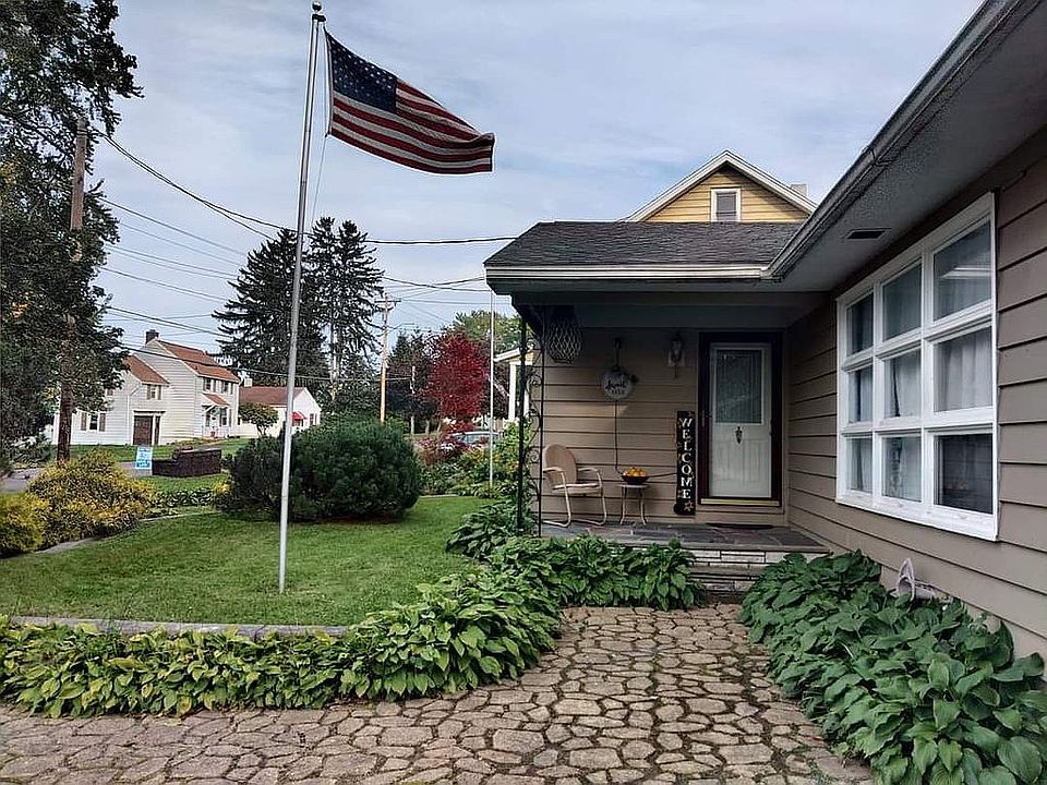 1st image of 32 Standart Ave
