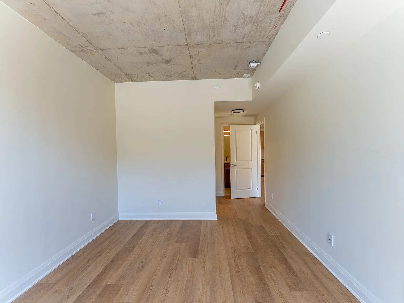 11 Robert St — Photo 3
