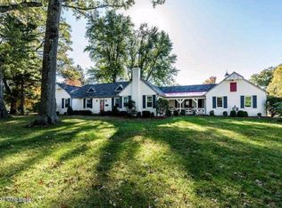 904 Browns Ln, Louisville, KY 40207