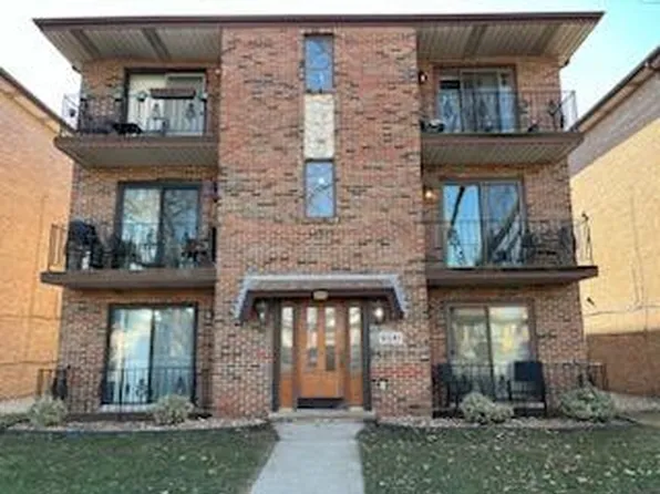 6541 W 64th Pl APT 2W, Chicago, IL 60638