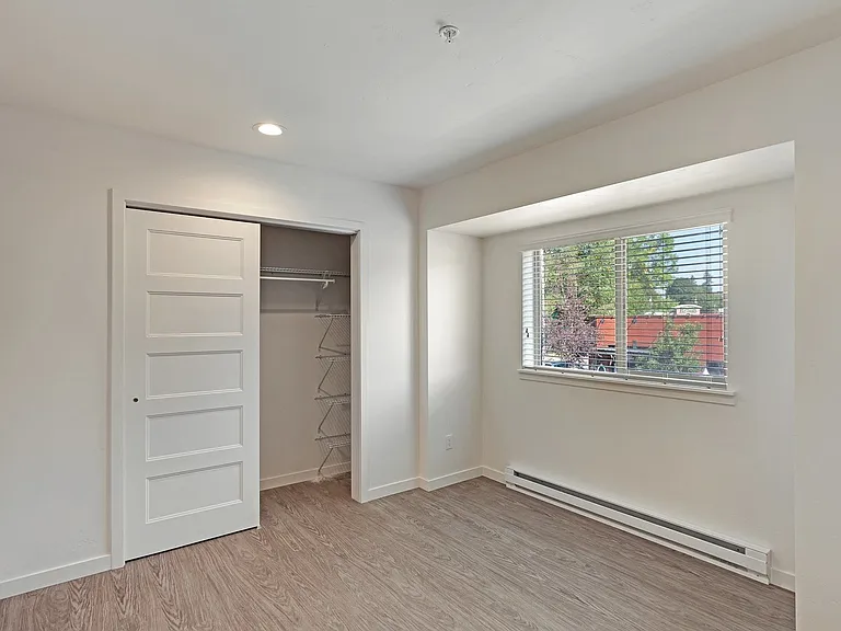 722 N 4th St — Photo 16