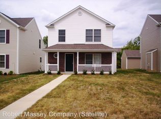 5820 Chalet Cir, Louisville, KY 40228