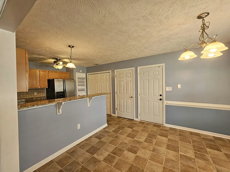 389 Ivywood Ln — Photo 22
