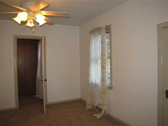 4th image of 435 Washington Ave