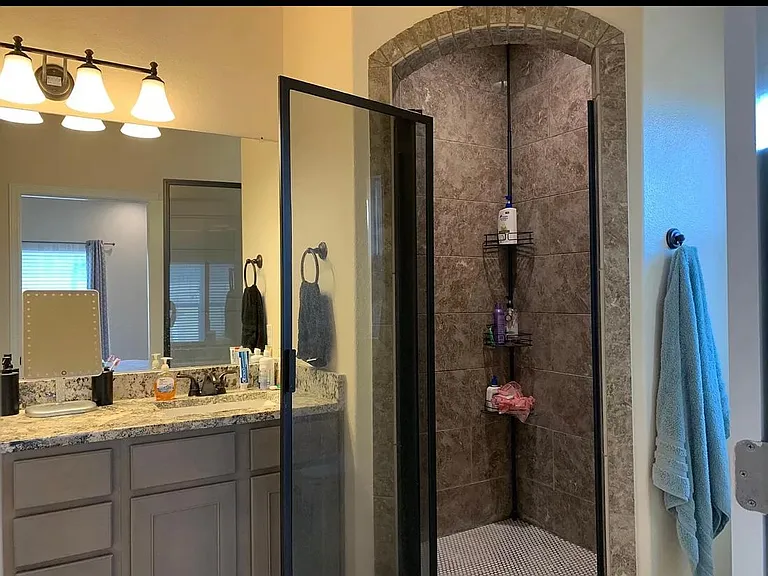 5981 Midcrown Dr — Photo 15