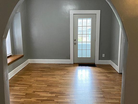 3rd image of 5565 Kentland Ave