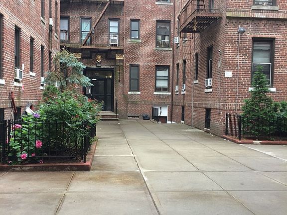 2nd image of 14030 Beech Ave APT 4O