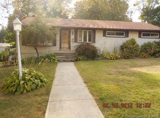 19 Westview Dr, Naugatuck, CT 06770
