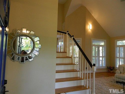 4th image of 2592 Holiday Ave